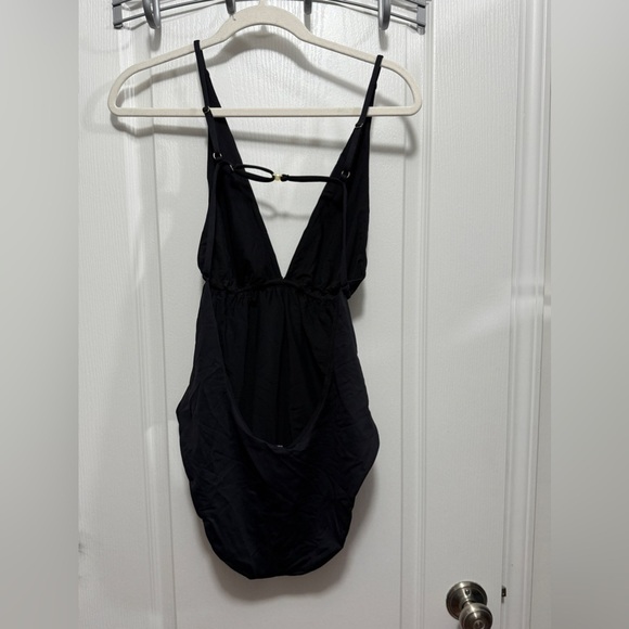 Andie x Demi Moore The Tropez one piece swim suit Black women’s size L beach NWT - Picture 3 of 16